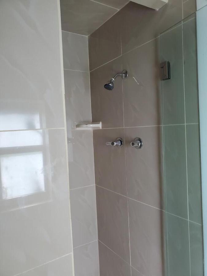 Hollywood Gardens Inn & Suites Εξωτερικό φωτογραφία
